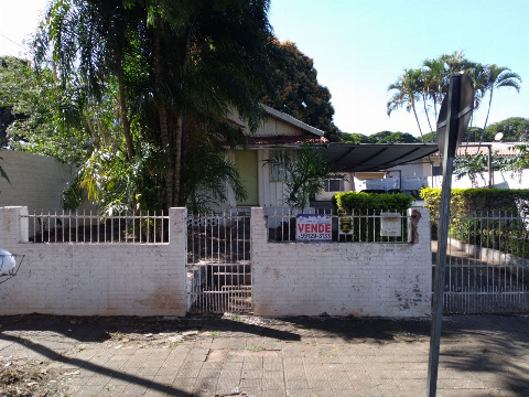 Casa para Venda em Maringá - PR, Zona 02