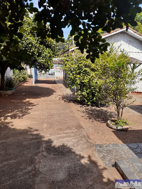 Terreno Comercial para Venda em Maringá - PR, Zona 06