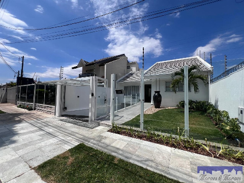 Casa para Venda em Maringá - PR, Zona 05