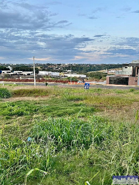 TERRENOS, Avenida Prefeito Sincler Sambatti