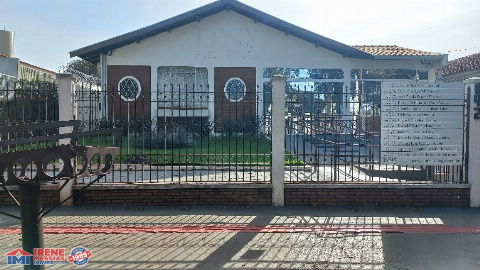 Casa para Venda em Maringá - PR, Zona 08