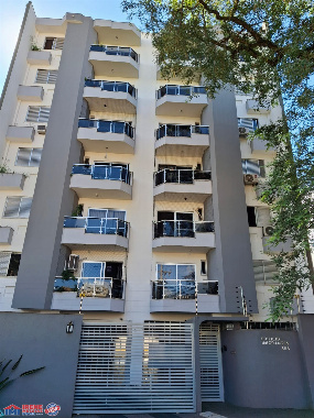 Apartamento para Venda em Maringá - PR, Zona 07