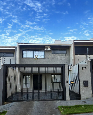 Sobrado para Venda em Maringá - PR, Jd das Estações