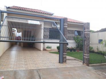 Casa para Venda em Cianorte - PR, Zona 04
