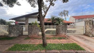 Casa para Locação em Cianorte - PR, Zona 01