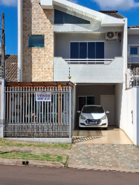 Sobrado para Venda em Maringá - PR, Jd Fregadolli