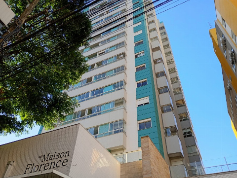 Apartamento para Venda em Maringá - PR, Zona 03