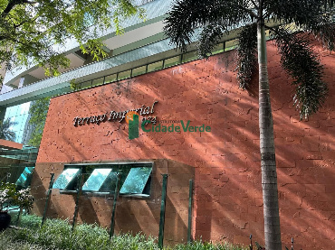 Apartamento para Venda em Maringá - PR, Zona 01 Centro