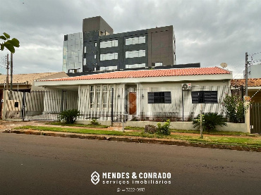 Casa para Venda em Maringá - PR, Zona 08
