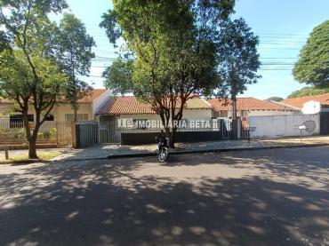 Casa para Venda em Cianorte - PR, Zona 06