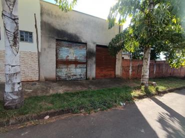 SALAS COMERCIAIS, RUA PELICANO