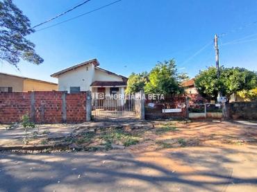 Casa para Venda em Cianorte - PR, Zona 03