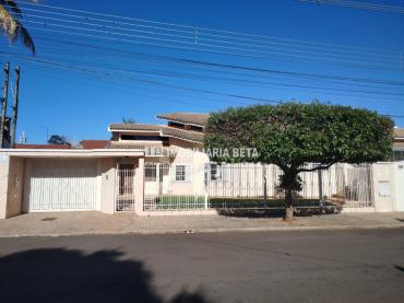 Casa para Venda em Cianorte - PR, Zona 02