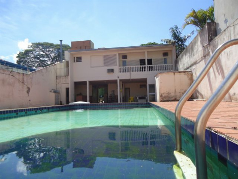 Casa Assobradada para Venda em Maringá - PR, Zona 04