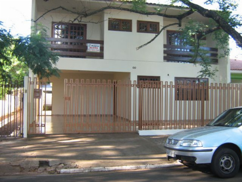 Sobrado para Venda em Maringá - PR, Zona 07