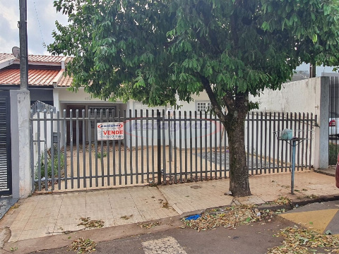 Casa para Venda em Mandaguaçu - PR, Vl Alto da Gloria