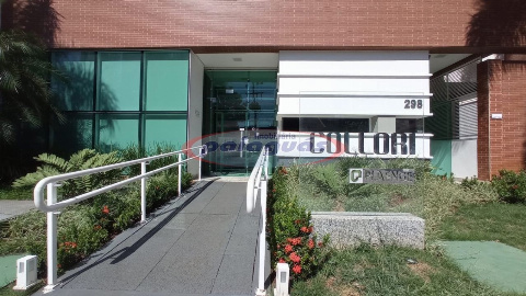 Apartamento para Venda em Maringá - PR, Zona 07