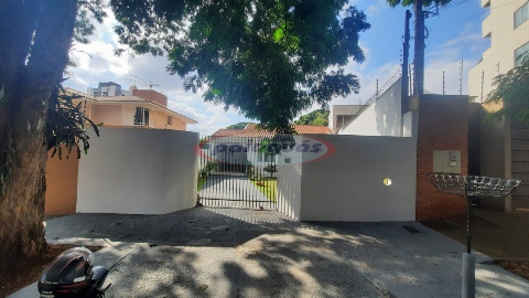 Casa para Venda em Maringá - PR, Zona 08