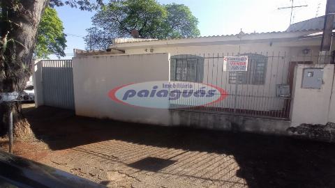 Casa para Venda em Maringá - PR, Zona 08