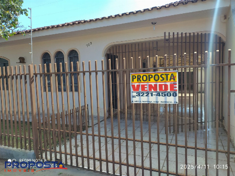 Casa para Venda em Maringá - PR, Jd América