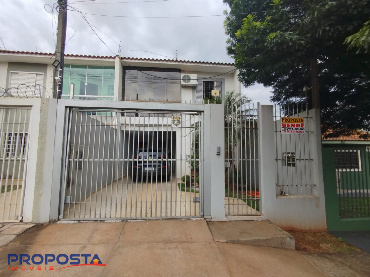 Sobrado para Venda em Maringá - PR, Vl Marumby