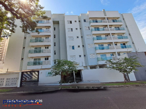Apartamento para Venda em Maringá - PR, Zona 03