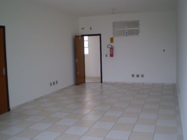 SALAS COMERCIAIS, Avenida Tiradentes