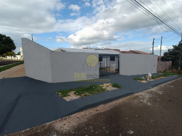 Casa para Venda em Maringá - PR, Cj Hab Requiao