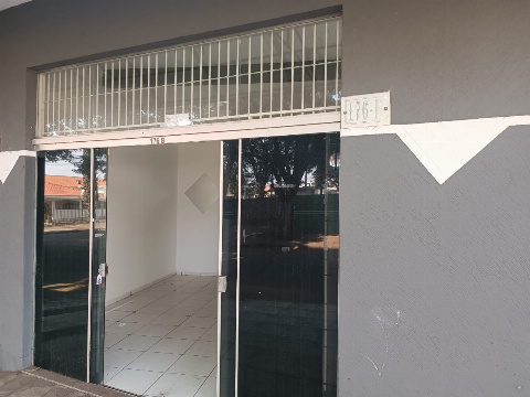 SALAS COMERCIAIS, Rua Ademir Favoretto