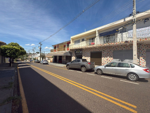 SALAS COMERCIAIS, Rua Maria Thereza Bergamasco