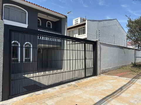 Sobrado para Locação em Maringá - PR, Vl Marumby