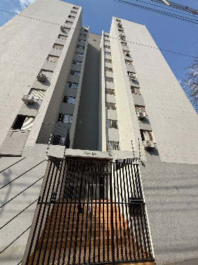 Apartamento para Venda em Maringá - PR, Zona 07