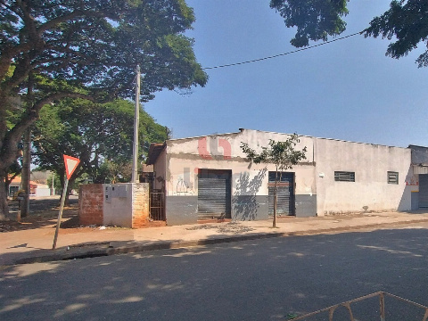 TERRENOS, Rua Pioneiro Benedito Bueno