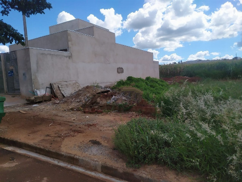 TERRENOS, Rua Pioneiro Luiz Peraro