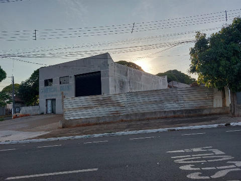 Terreno Comercial para Venda em Maringá - PR, Cj Hab Requiao
