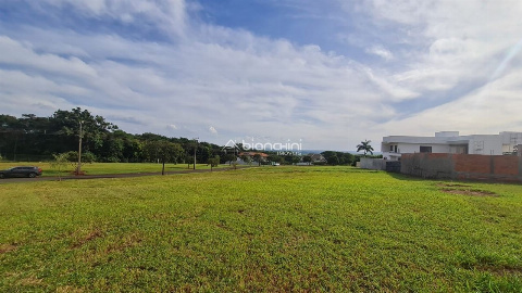 TERRENOS, Não Informado