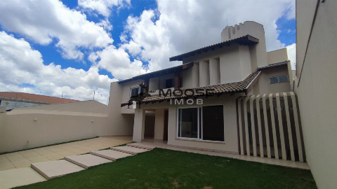 Sobrado para Venda em Maringá - PR, Jd Guaporé