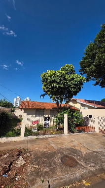 CASAS, Rua das Tipuanas