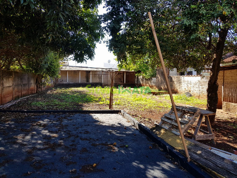 TERRENOS, Rua Romário Martins