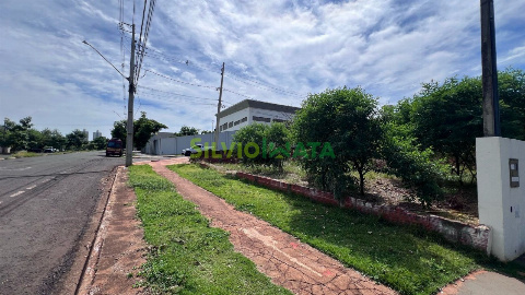 TERRENOS, Avenida Carlos Correa Borges