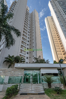 Apartamento para Locação em Maringá - PR, Zona 08