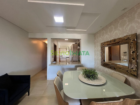 Apartamento para Venda em Maringá - PR, Zona 04