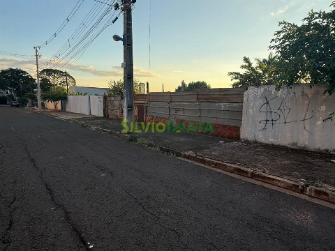 TERRENOS, Rua Pioneiro Waldemar Lingiardi