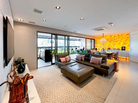Apartamento para Venda em Maringá - PR, Zona 07