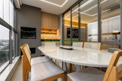 Apartamento para Venda em Maringá - PR, Zona 08