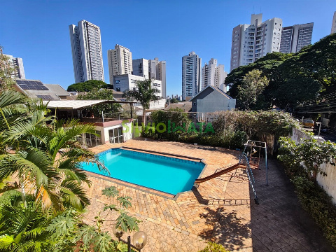 Terreno Comercial para Venda em Maringá - PR, Zona 08