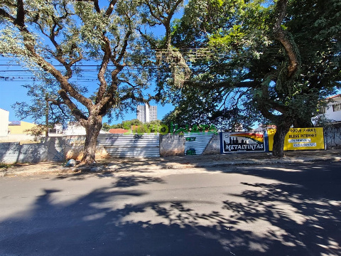 Terreno Comercial para Venda em Maringá - PR, Zona 07
