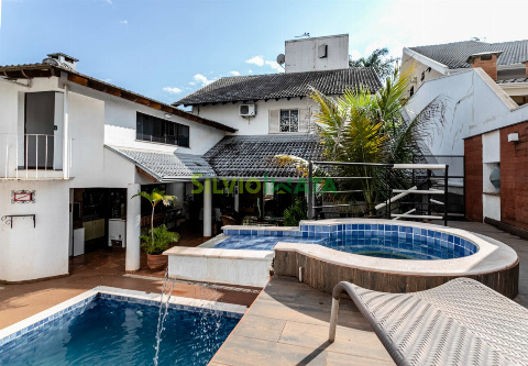 SOBRADOS, Avenida Guedner