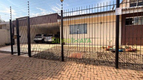 Casa para Venda em Maringá - PR, Zona 05