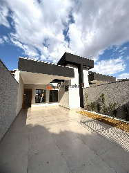 Casa para Venda em Maringá - PR, Cj João de Barro Itaparica